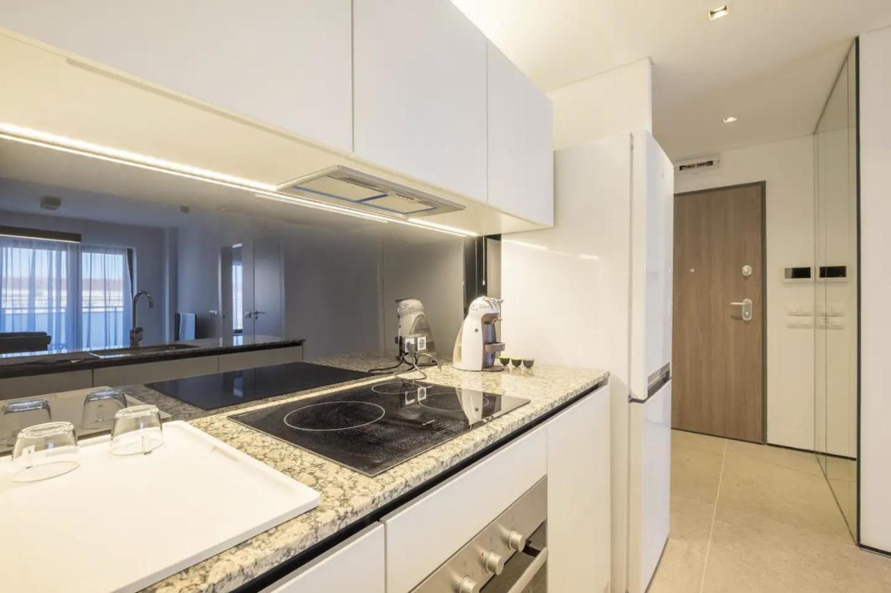 City Apartments - Mall Of Sofia & Metro Station Экстерьер фото